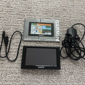 Garmin Drive 51LM  USA + Canada  GPS Navigator System